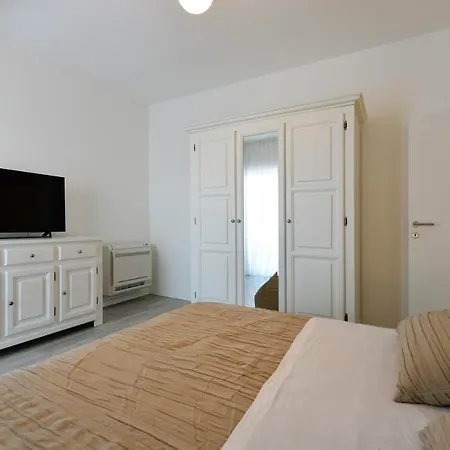 Apartament Q *